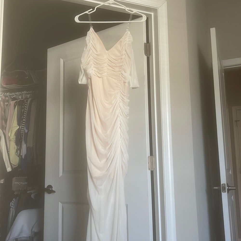 Fashion nova “Feeling Ruched Mesh Maxi Dress” GD7958